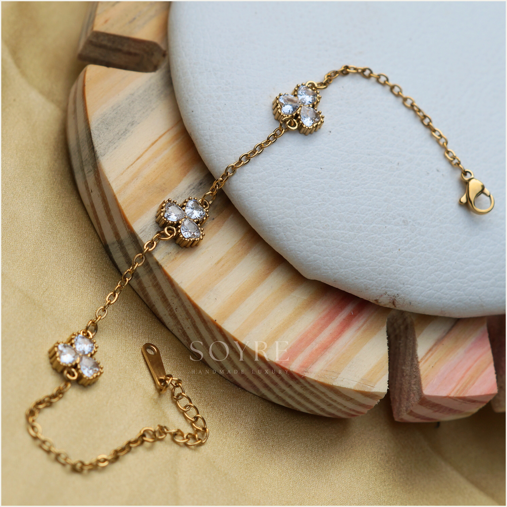 Rhinestone Clover Bracelet - Gold Plated