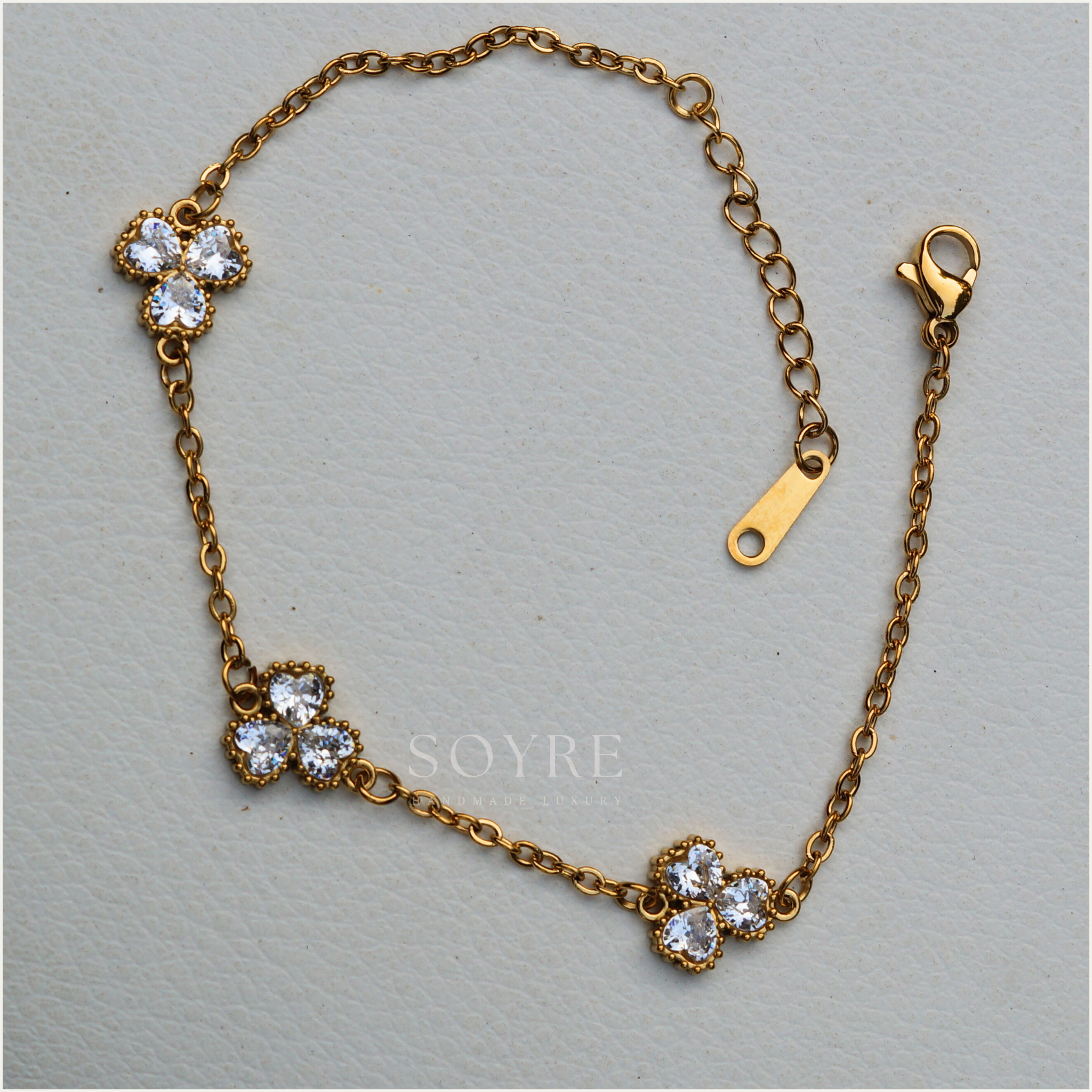 Rhinestone Clover Bracelet - Gold Plated
