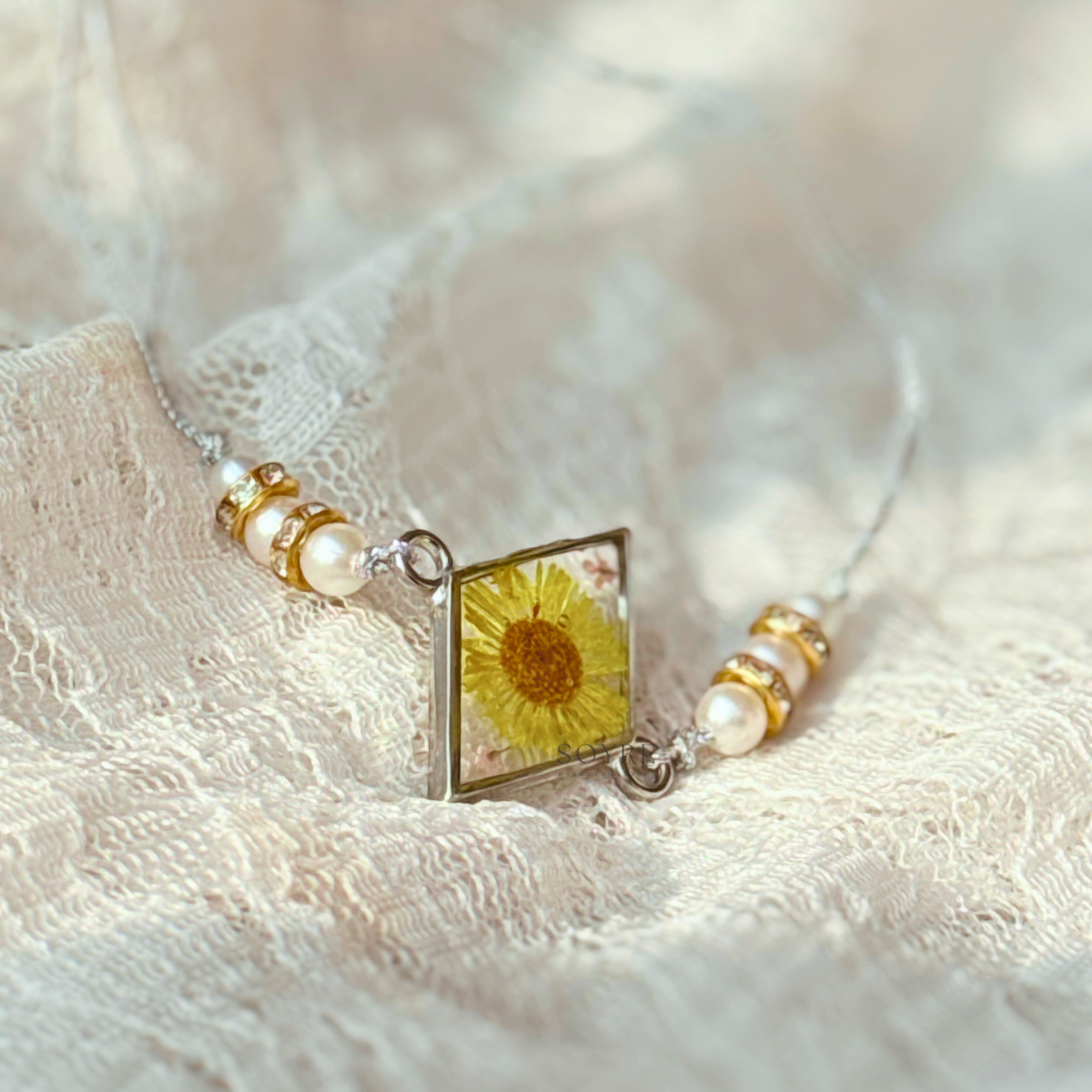 Amber Kite Rakhi | Real Pressed Flower