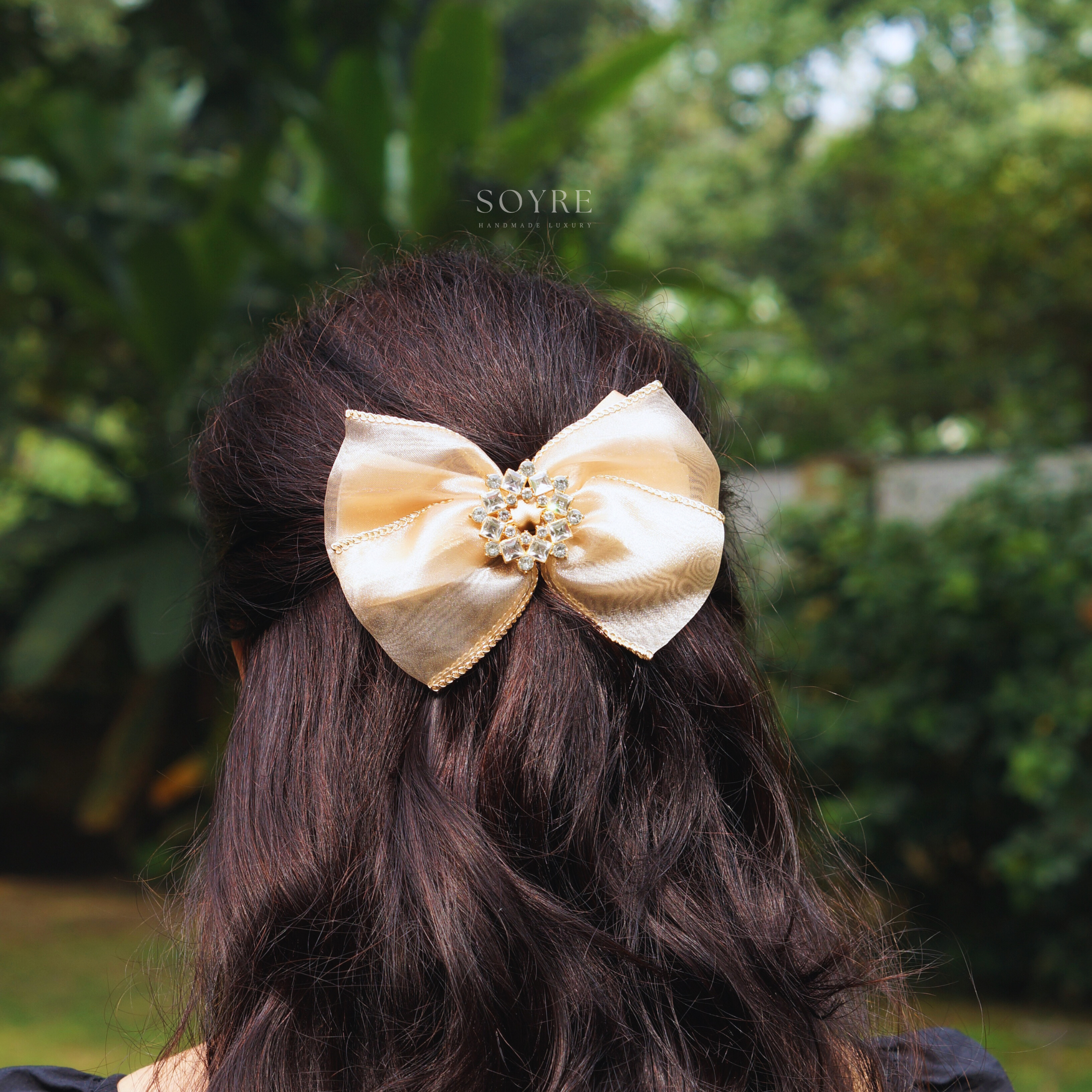 Champagne Sheer Bow Hair Clip with Crystal Detail Ð Elegant Occasion Piece