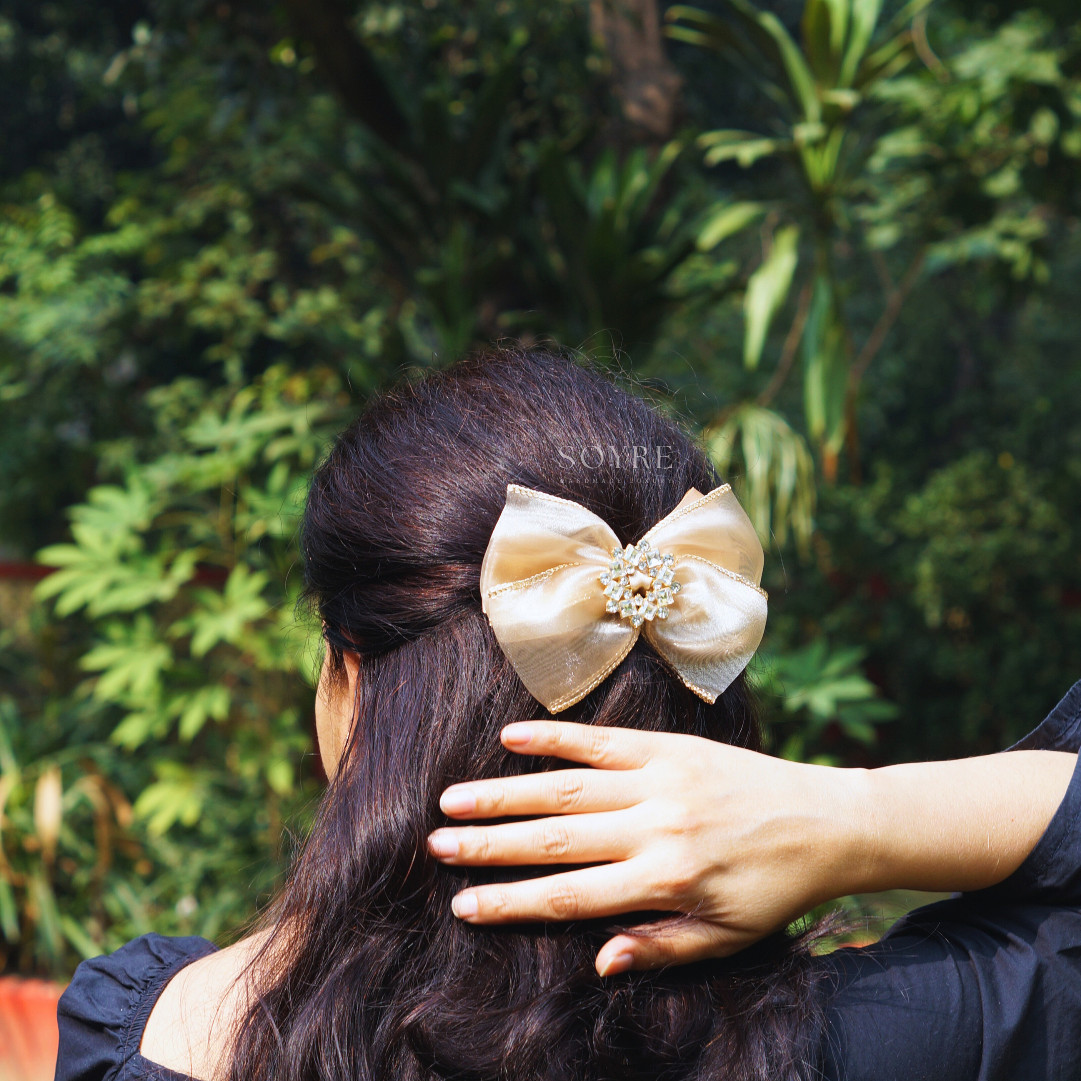 Champagne Sheer Bow Hair Clip with Crystal Detail Ð Elegant Occasion Piece