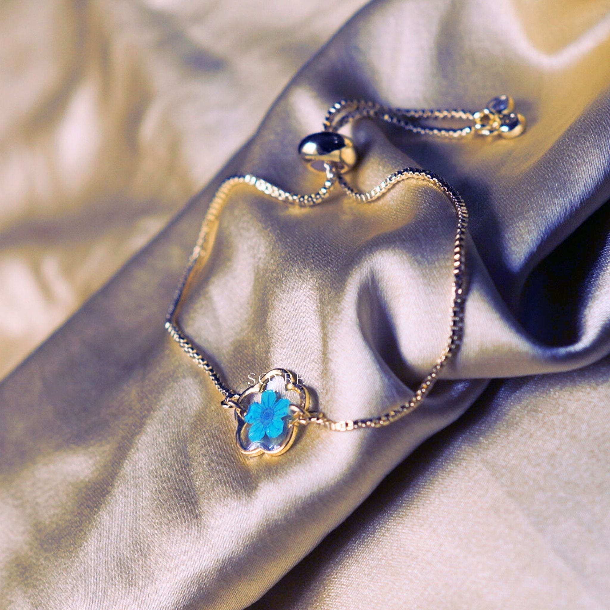 Handmade bracelet made of real flowers