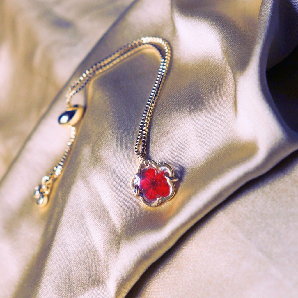 Handmade botanical bracelet made of real flowers