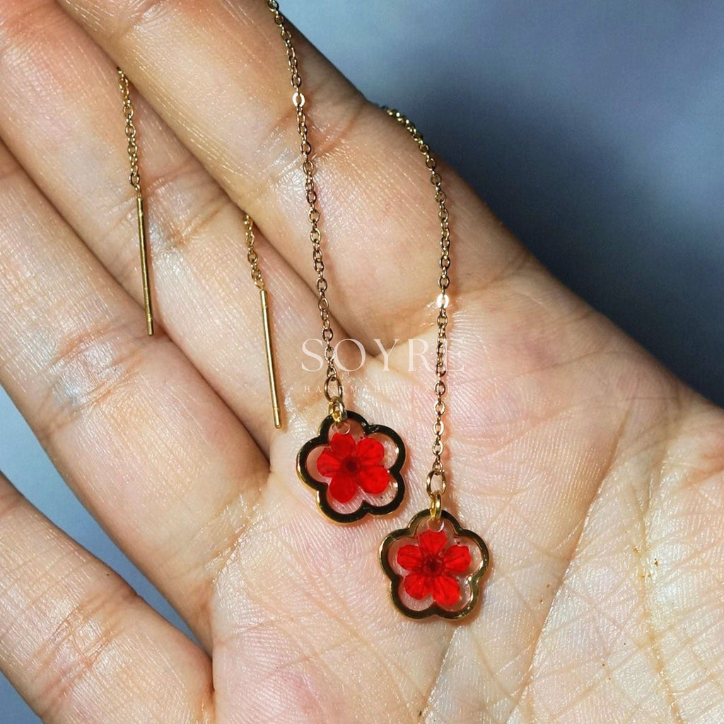 Handmade resin earrings made of real flowers