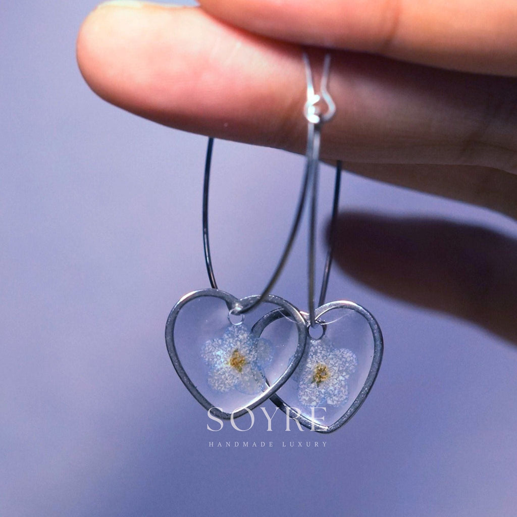 Handmade resin earrings made of real flowers