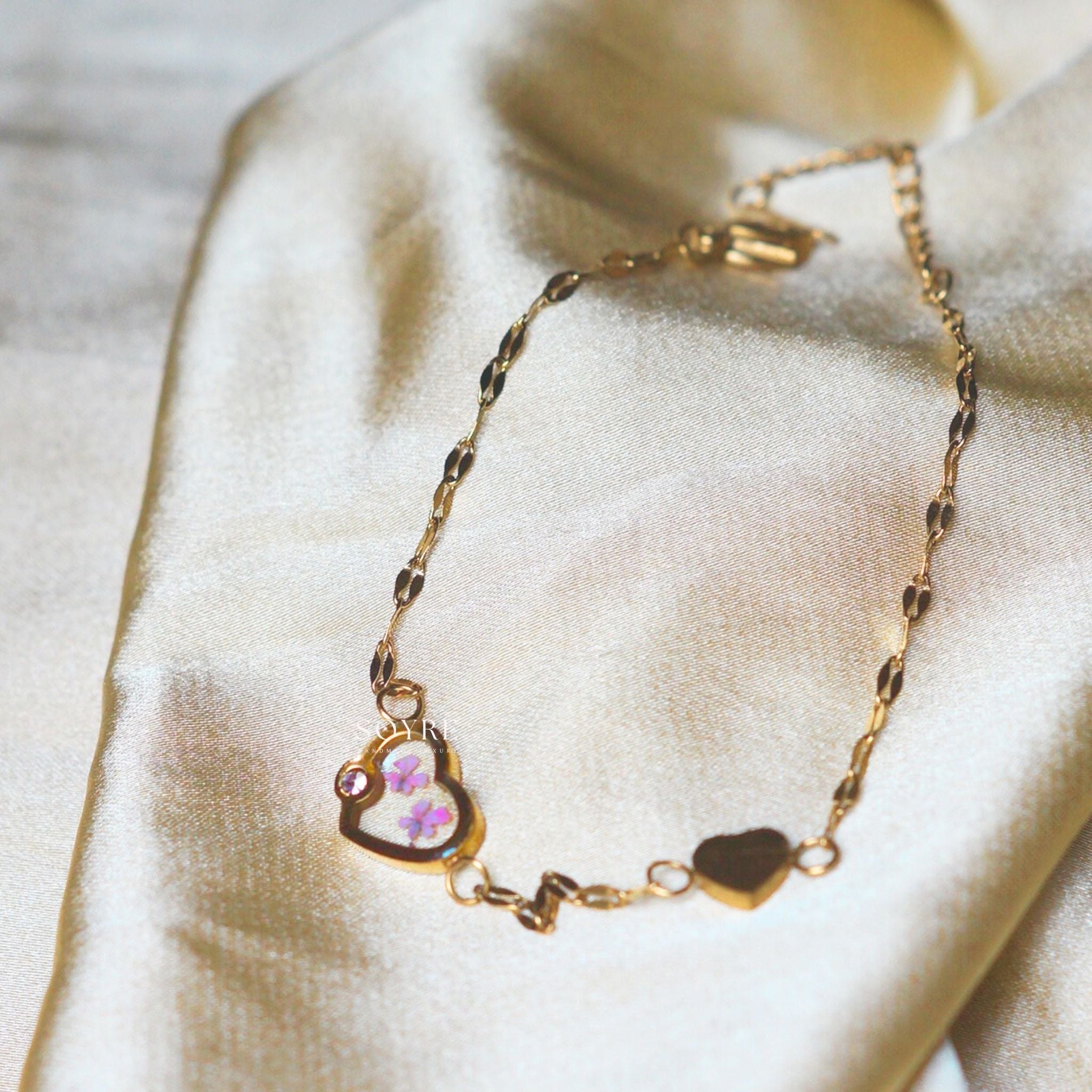 Handmade bracelet made of real flowers