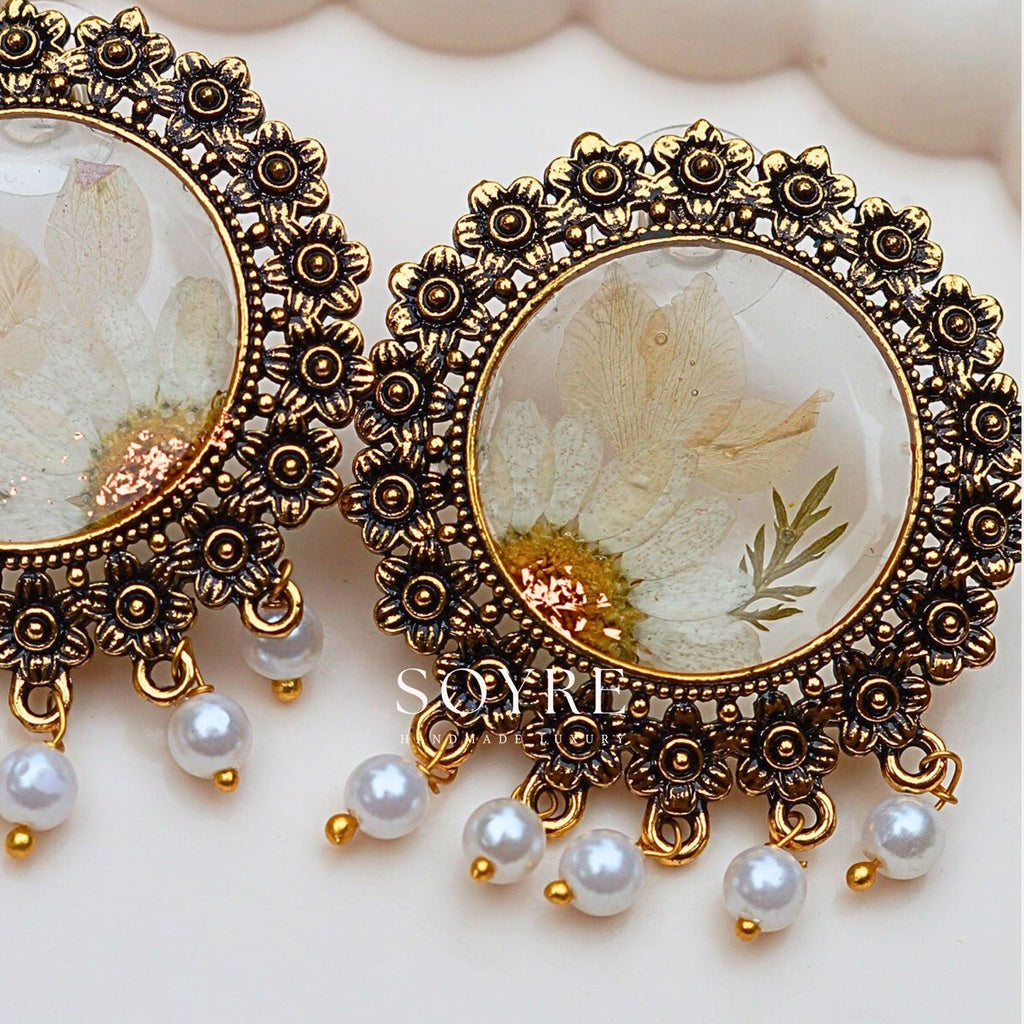 Handmade botanical earrings made of real flowers