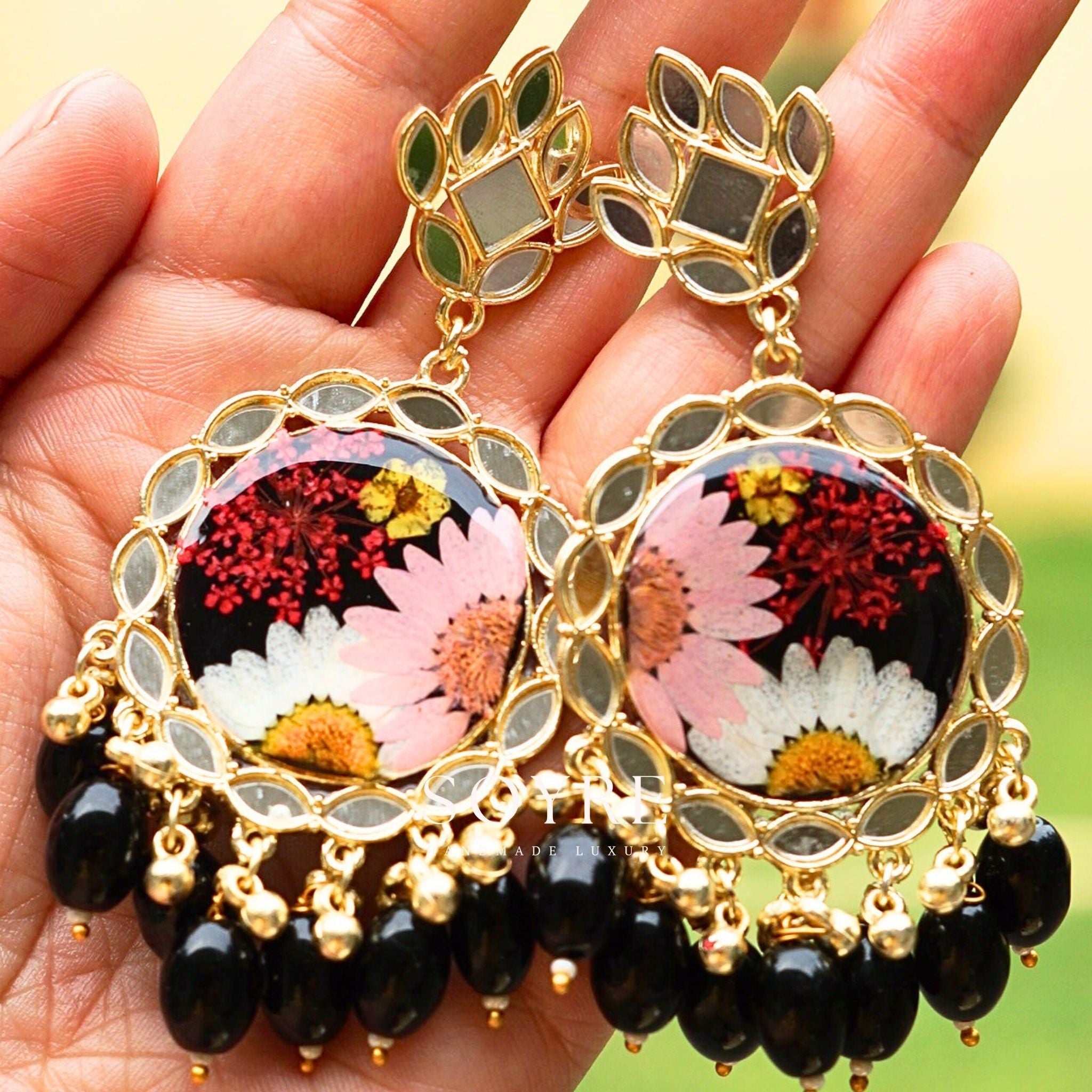 Handmade resin earrings made of real flowers