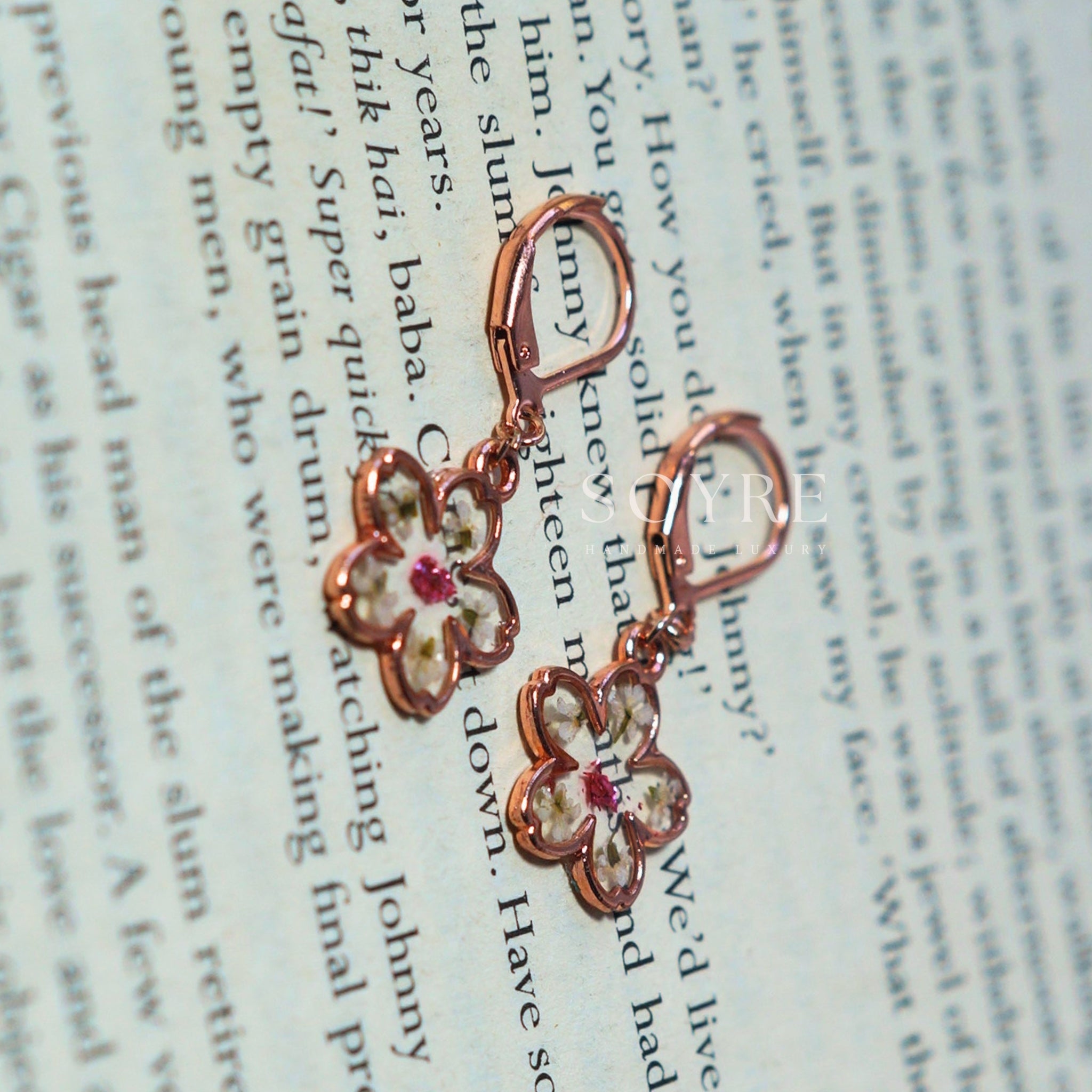 Handmade resin earrings made of real flowers