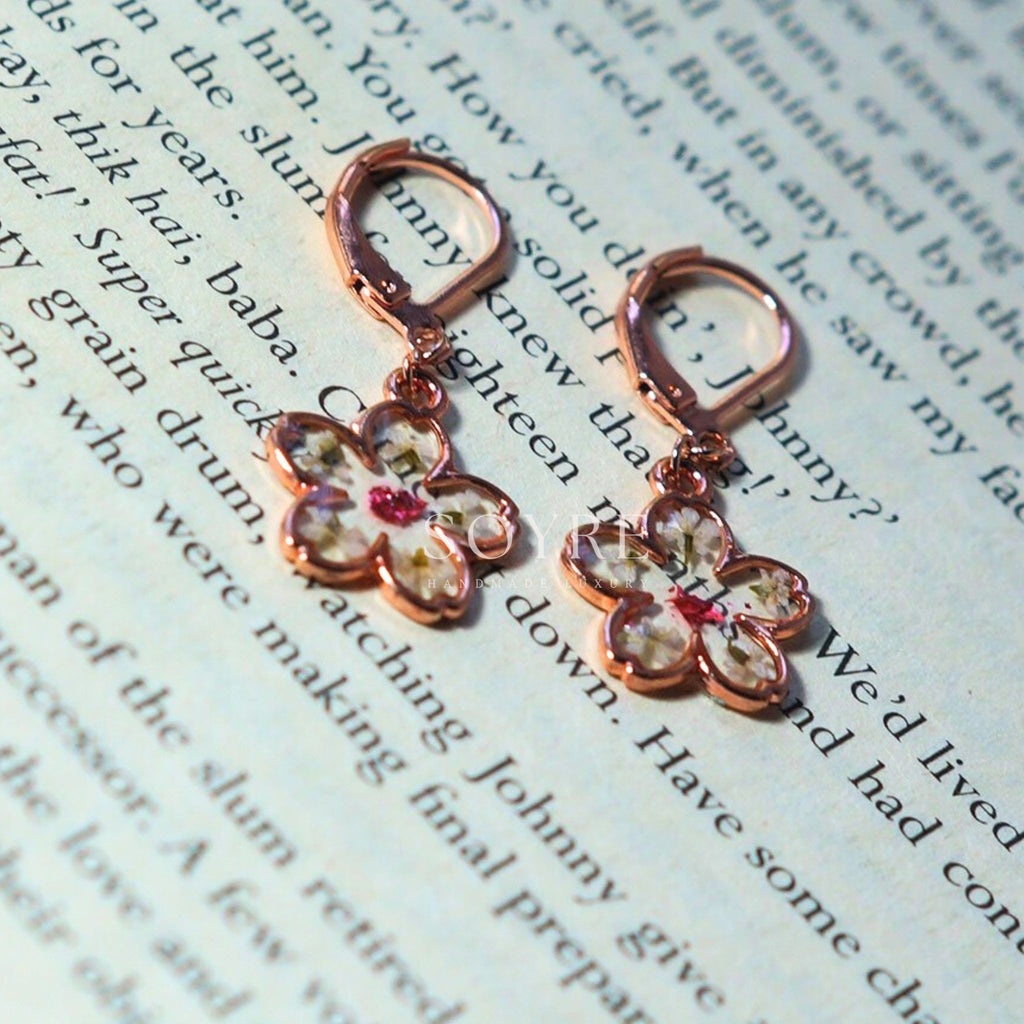 Handmade botanical earrings made of real flowers