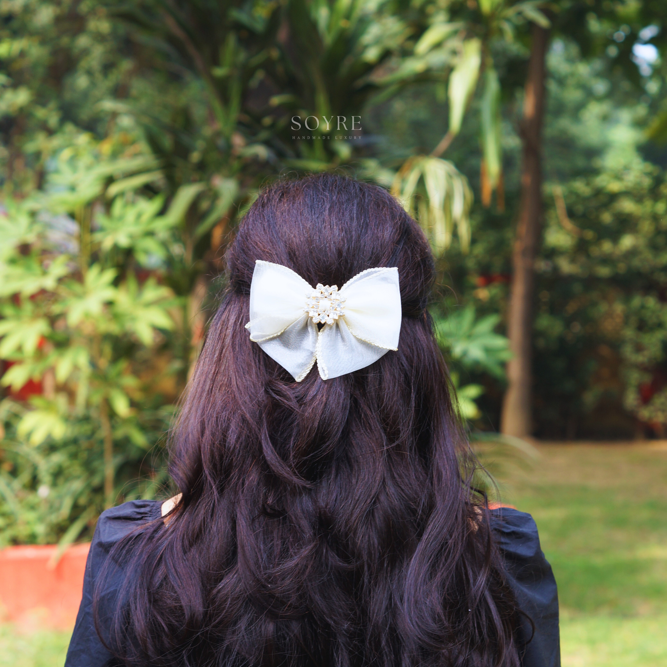 Soft Beige Sheer Bow Hair Clip with Crystal Detail Ð Subtle Elegant Accent
