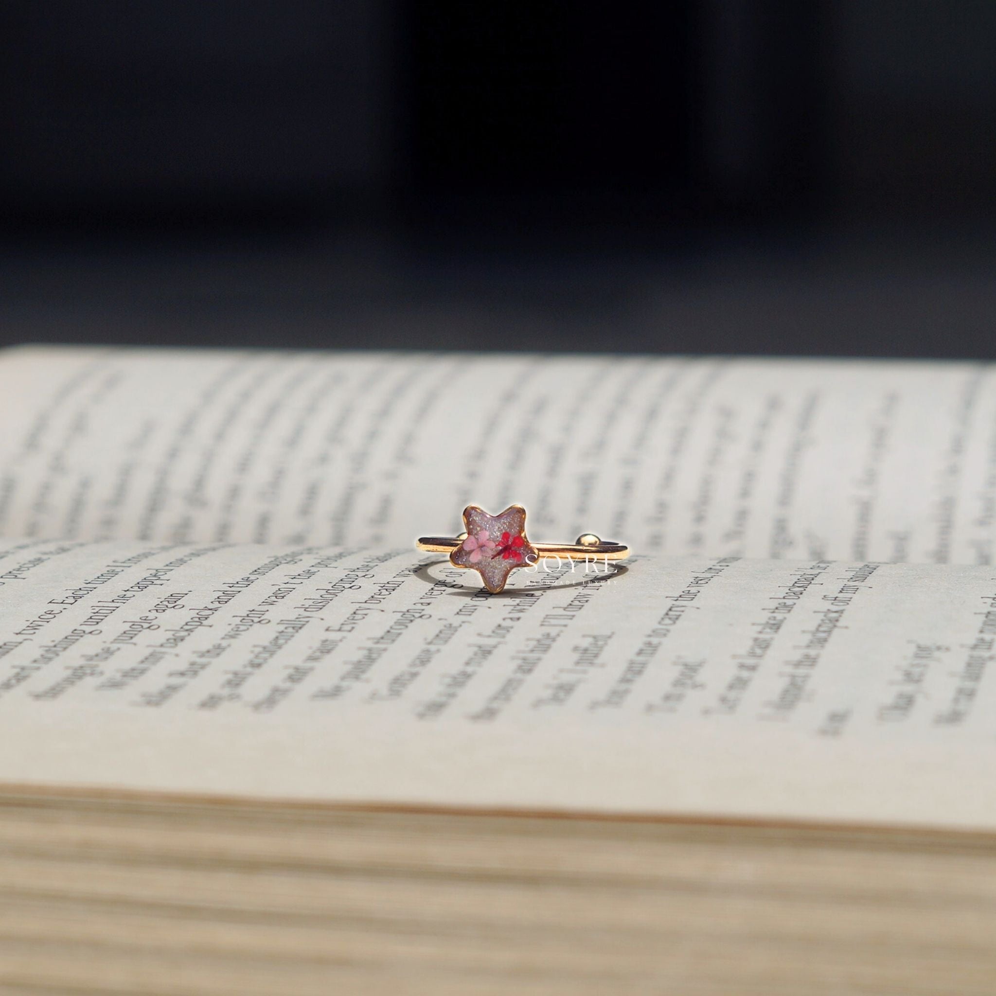 Handmade resin ring made of real flowers